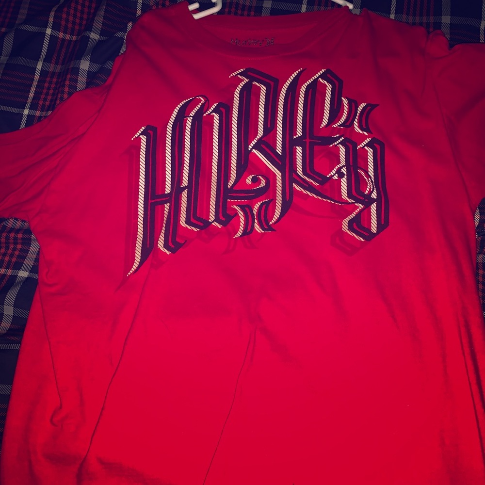 Hurley Xl red t shirt